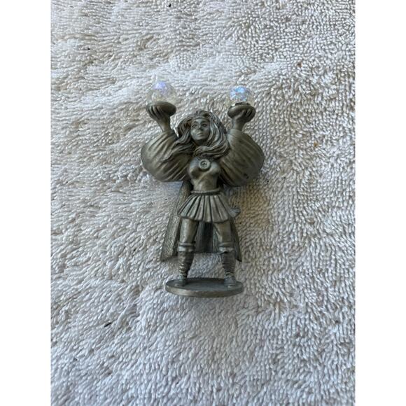 VTG Spoontiques CMR617 Pewter Miniature Sorceress  Holding 2 Crystal Orb - Picture 1 of 3